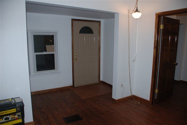 Building Photo - 26060 Clancy St