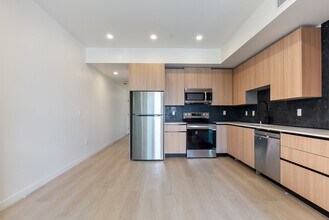 Building Photo - 1124 Normandie Ave