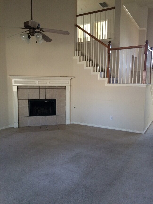 Building Photo - 1512 Chateau Ln