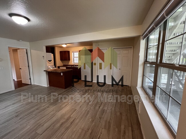 Building Photo - 1309 Montana St