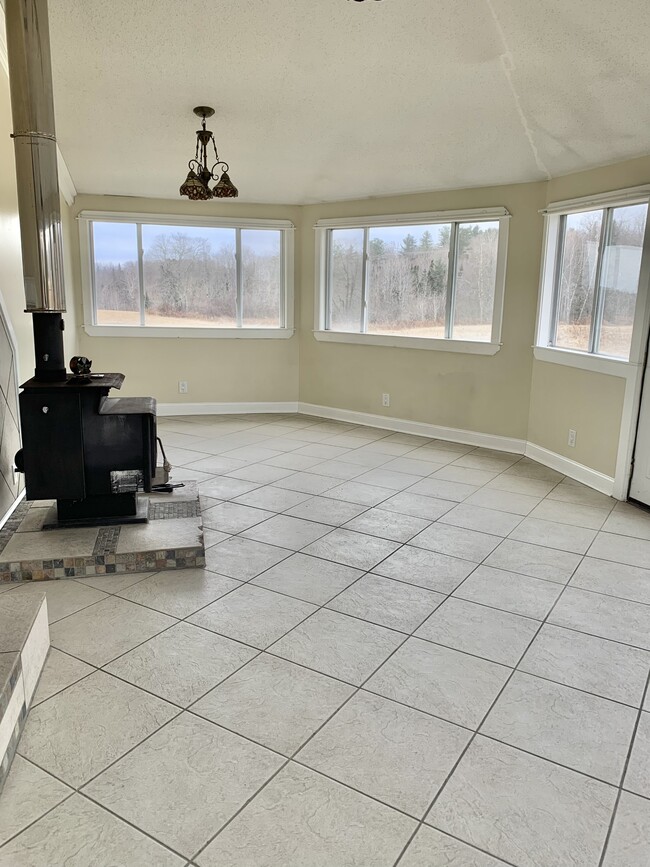 Foto del edificio - 756 Stream Rd