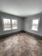 Building Photo - 1132 US-44