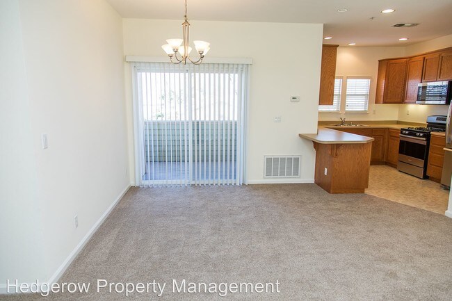 Foto del edificio - 1195 La Homa Dr