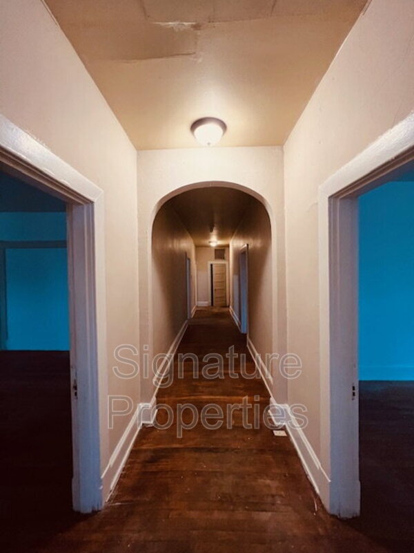 Foto del edificio - 208 N Jefferson St