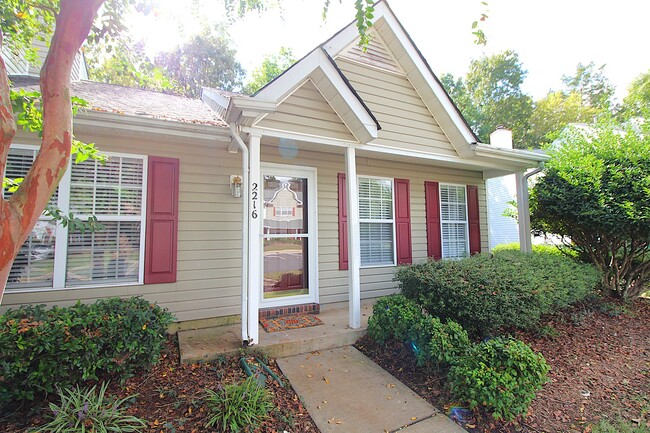 Foto del edificio - Newly Renovated 2 Bedroom Townhome!!