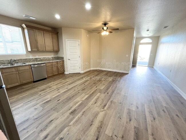 Building Photo - 1349 Belmont Dr