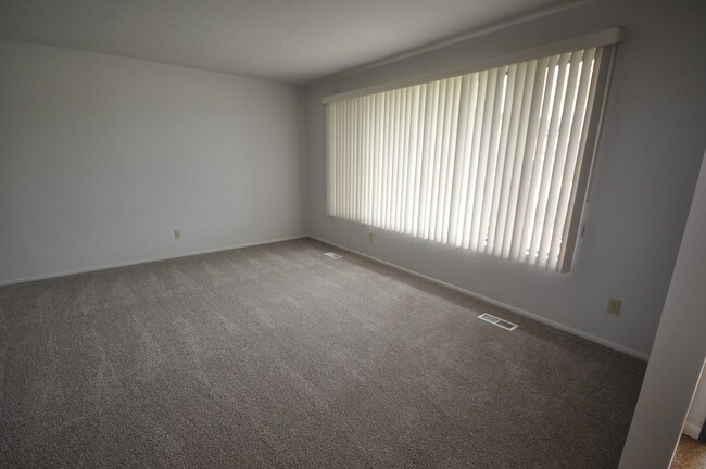 Building Photo - 3754 N Pepperwood Dr