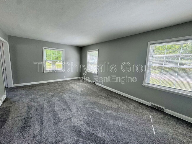 Building Photo - 512 W Stanton St