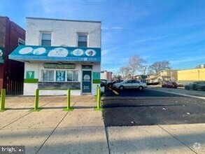 Building Photo - 4747 Westfield Ave