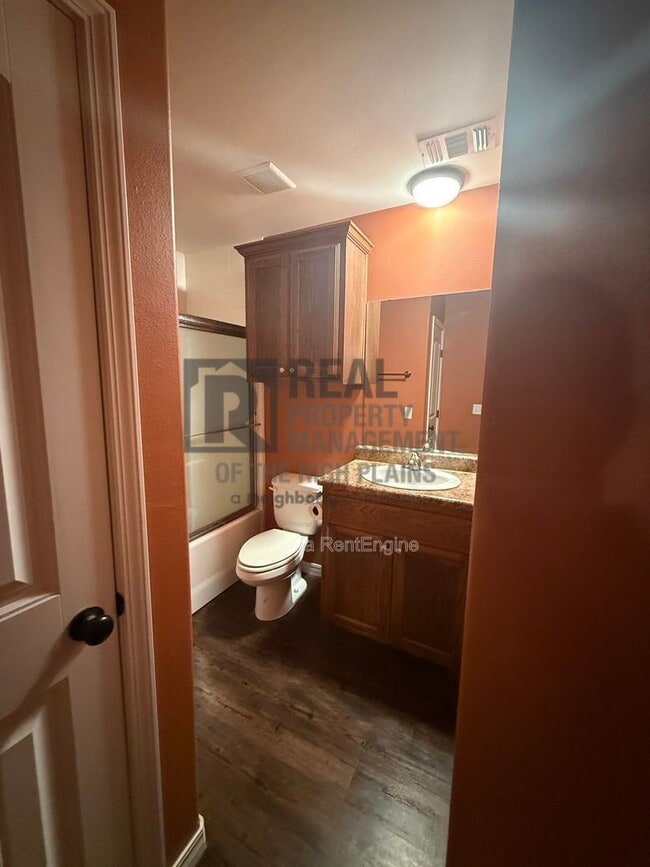 Building Photo - 13057 Raymond Rd