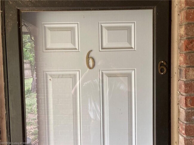 Foto del edificio - 220 May Ave