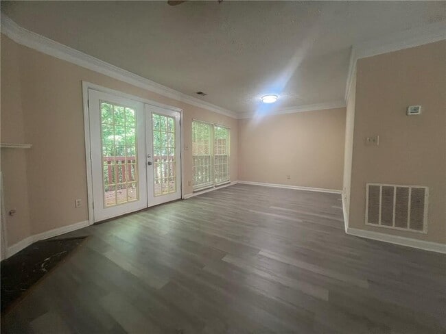 Building Photo - 1033 Plantation Way