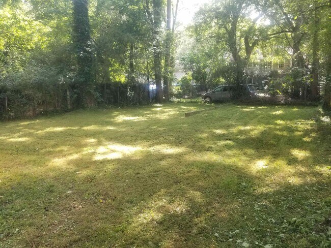 Foto del edificio - 2125 Burroughs Ave SE