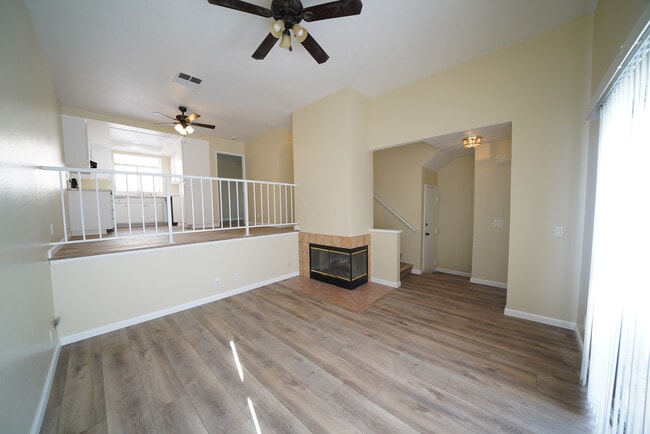 Foto del edificio - 27663 Ironstone Dr