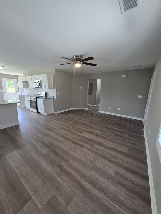 Building Photo - 250 Charlotte Cir