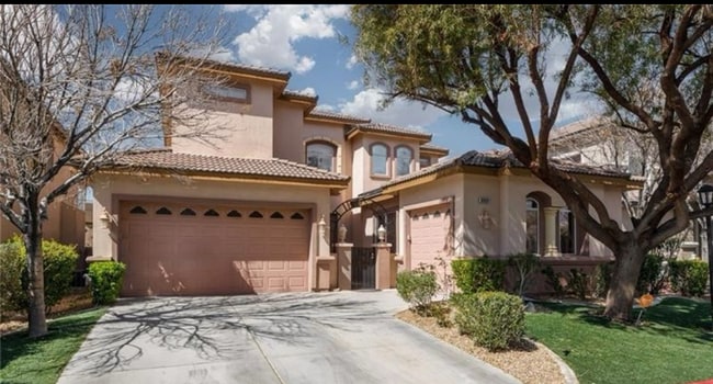 Building Photo - 8089 Villa Del Cielo St