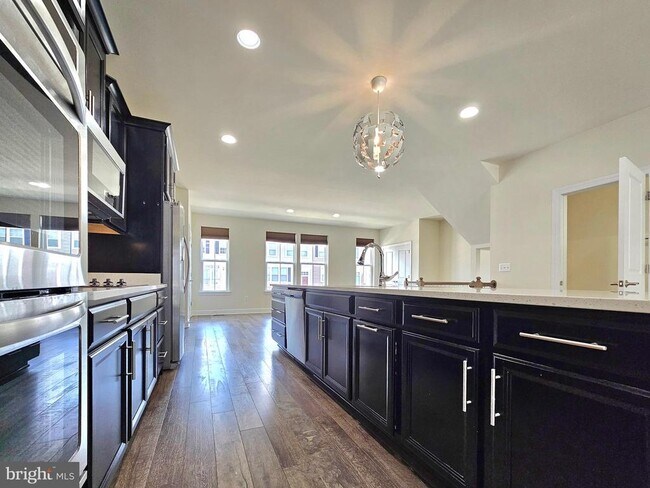 Foto del edificio - 8820 Englewood Farms Dr