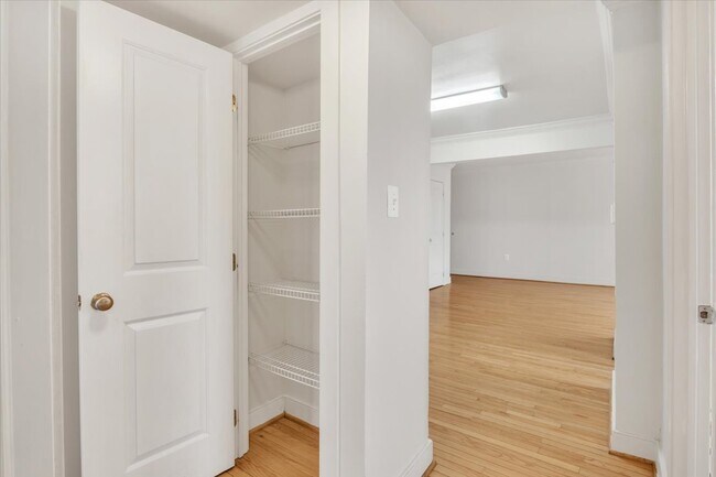 Foto del edificio - 2850 Hartford St SE