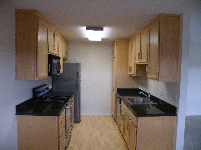 Building Photo - Benicia Highlands Upstairs 2 Bedroom Condo