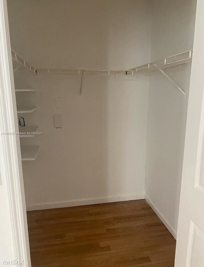 Foto del edificio - 3 br, 2 bath House - 3245 NE 184th St Apt ...