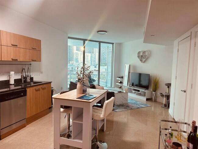 Foto del edificio - 350 S Miami Ave