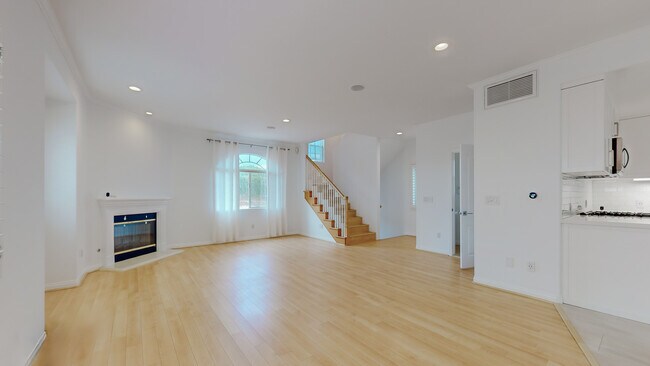 Building Photo - 1803 Beloit Ave