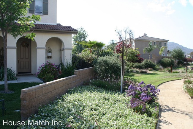 Building Photo - 3 br, 3 bath House - 3974 Lake Park Street
