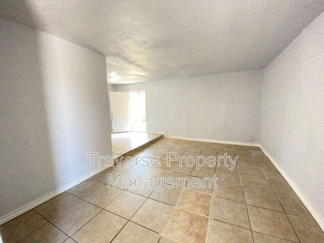 Building Photo - 6812 Trail Lake Dr