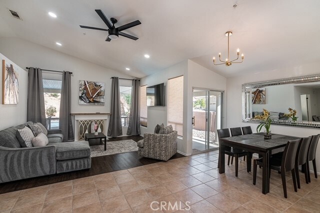 Foto del edificio - 9574 Vía Real