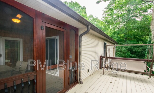 Building Photo - 108 Jenny Lind Dr