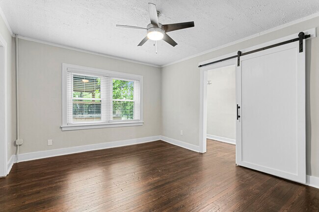 Foto del edificio - 4104 Warwick Blvd