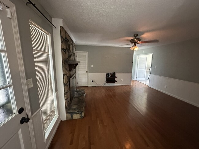 Building Photo - 720 Cedar Cone Cir