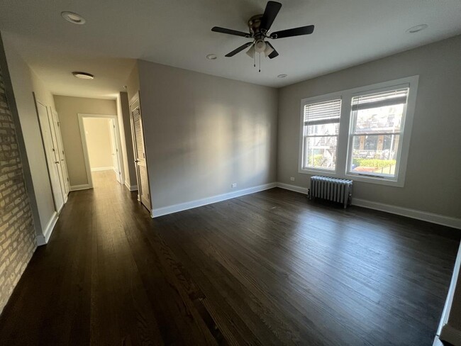 Foto del edificio - 2 bedroom in Chicago IL 60640