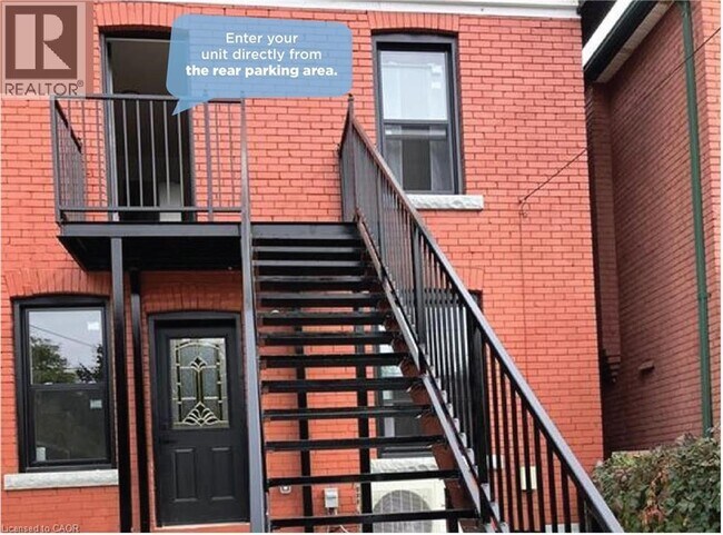Photo du bâtiment - 15 Barnesdale Ave N
