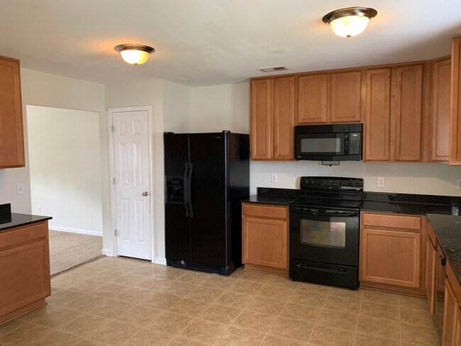 Building Photo - 138 Chatham Trace