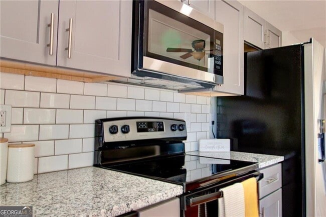 Building Photo - 3664 High Green Dr
