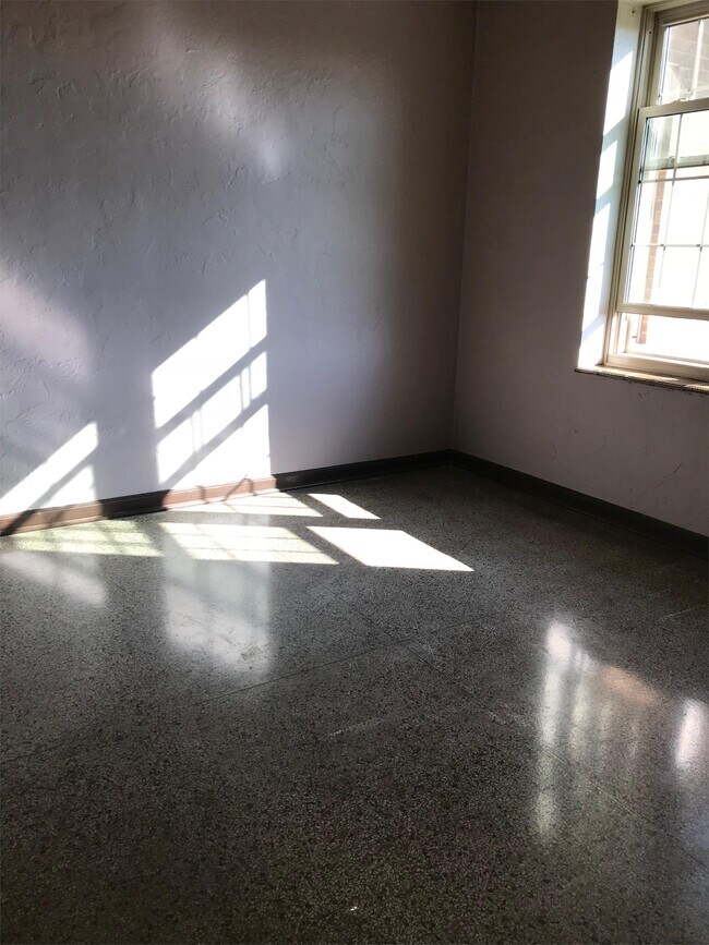Foto del edificio - 425 S Monroe Ave