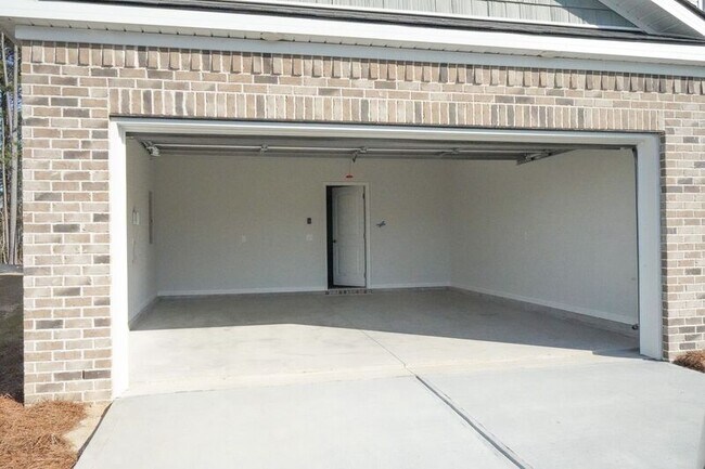 Foto del edificio - 142 Brookline Dr