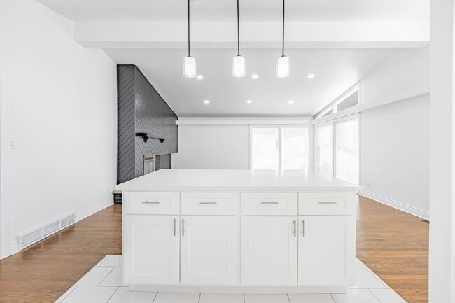 Foto del edificio - 4120 Greenbrier Ln