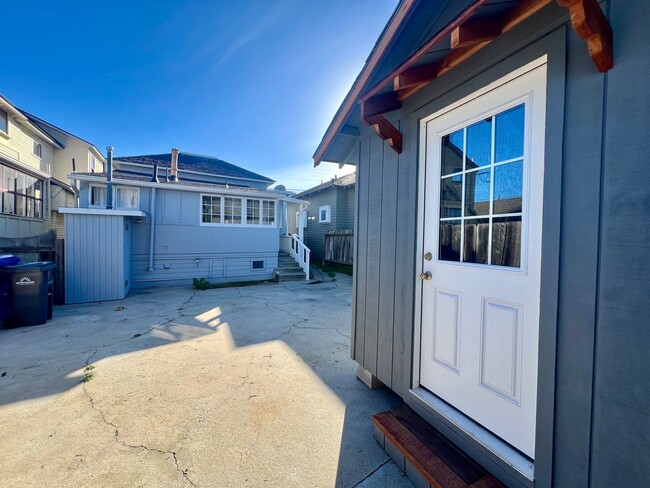 Foto del edificio - Charming 2 bedroom home in Pacific Grove!