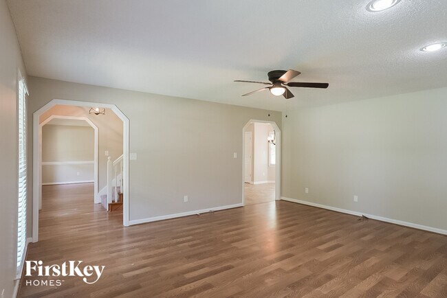 Foto del edificio - 174 Somerset Ln