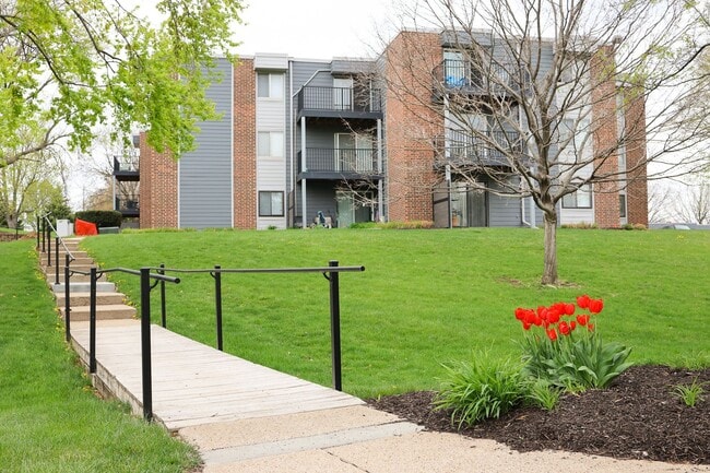 Building Photo - Woodridge Apartments