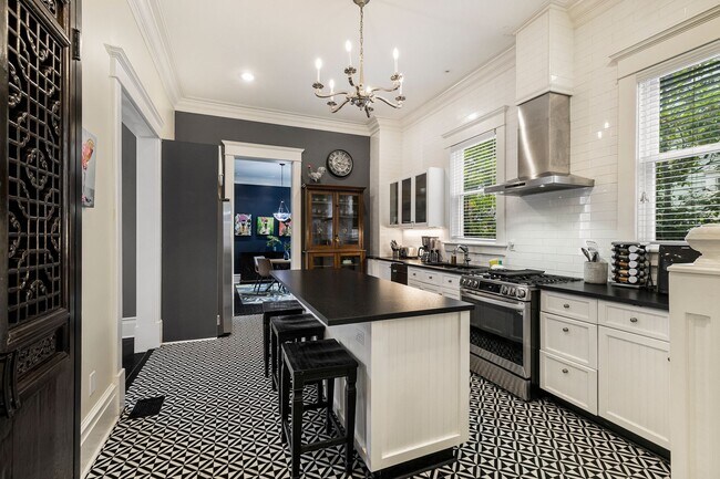 Foto del edificio - 121 E 36th St