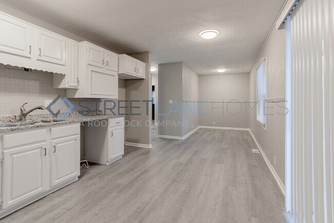 Building Photo - Charming 3 Bedroom in Fortville!