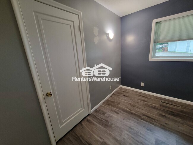 Foto del edificio - 9375 Country Dr