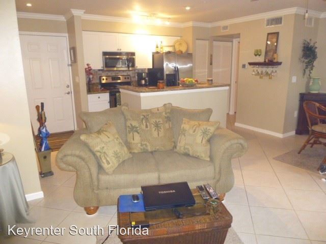 Foto del edificio - 1 br, 1 bath House - 4791 Via Palm Lakes A...