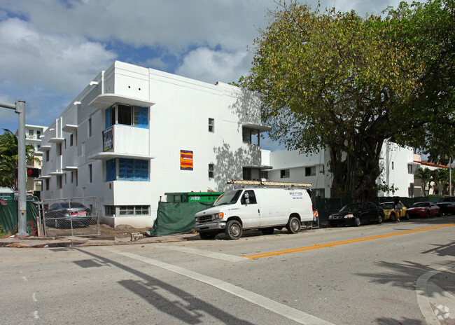 Corner View - Alexandria Apartments