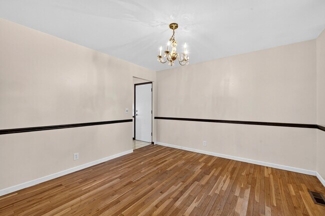 Foto del edificio - 3145 Matlock Dr