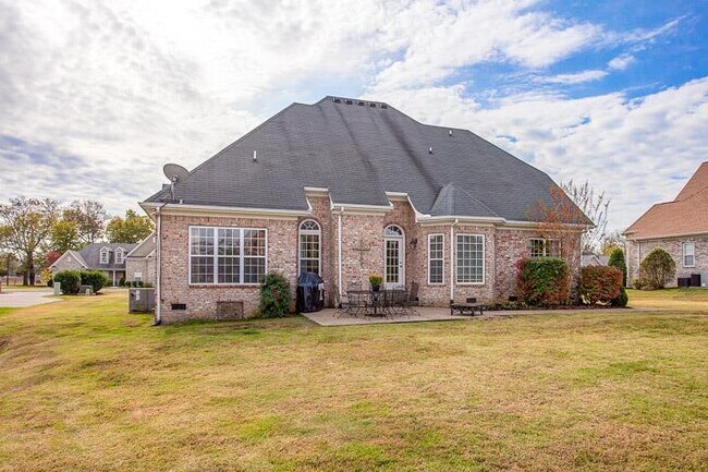 Building Photo - 1040 Pittman Dr