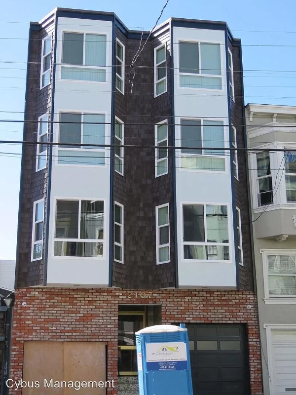 Primary Photo - 2107 Larkin St